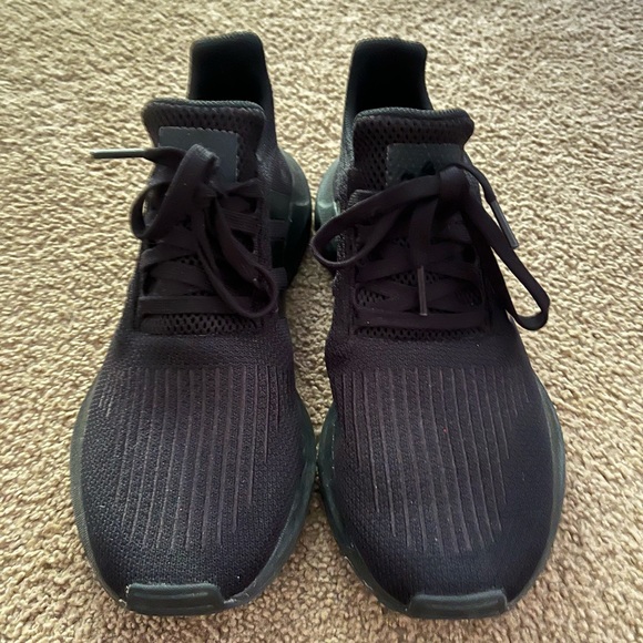 Adidas Swift Run - Picture 2 of 6